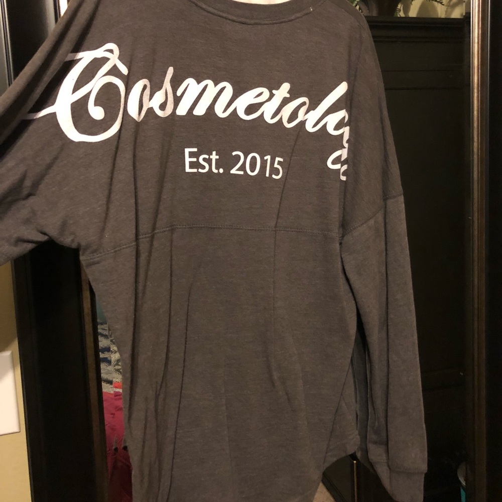 Cosmetology top